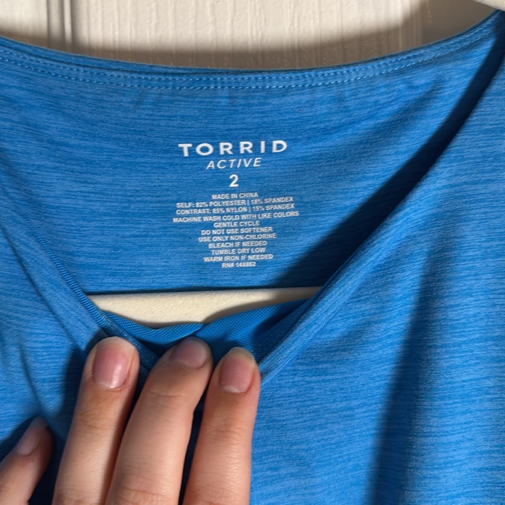 Torrid active top - Picture 3 of 3